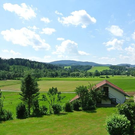 Haus Am Waldrand - Ferienwohnung Augustin กราเฟอเนา ภายนอก รูปภาพ